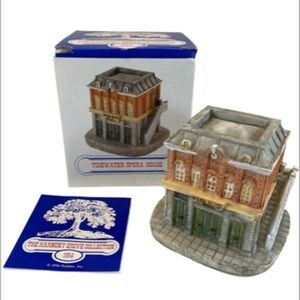 VTG Christmas Harmony Grove Tidewater Opera‎ House Cold Cast Porcelain 1994